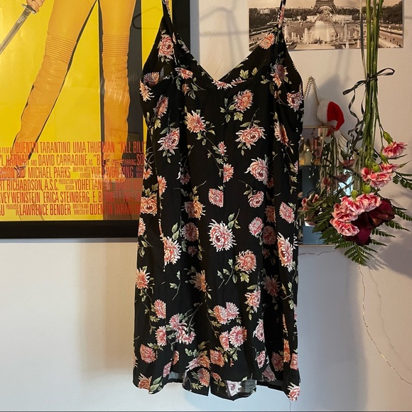Size small casual buttoned summer dress - Picture 3 of 4